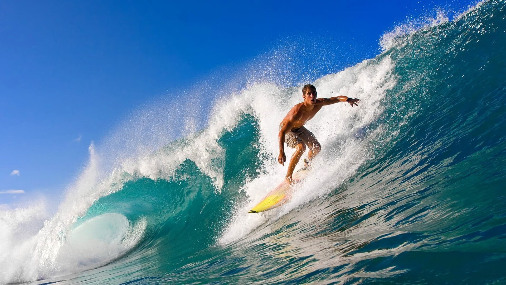 三线紧逼促成快速得分节奏，三线紧线示意图